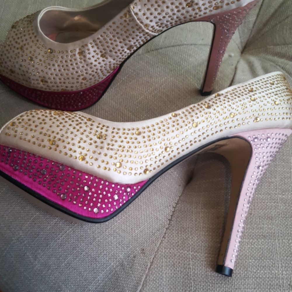 Shoes - Picture 5 of 5